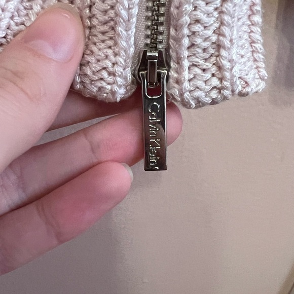 Calvin Klein knit sweater - Picture 2 of 5